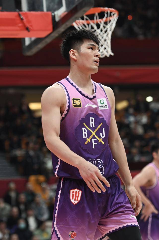 开云体育登录入口-曝广州正尝试引进陈国豪或通过外力支持达成目标(重庆第一杆陈浩)